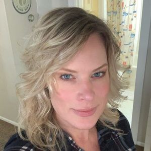 Meet your Posher, April